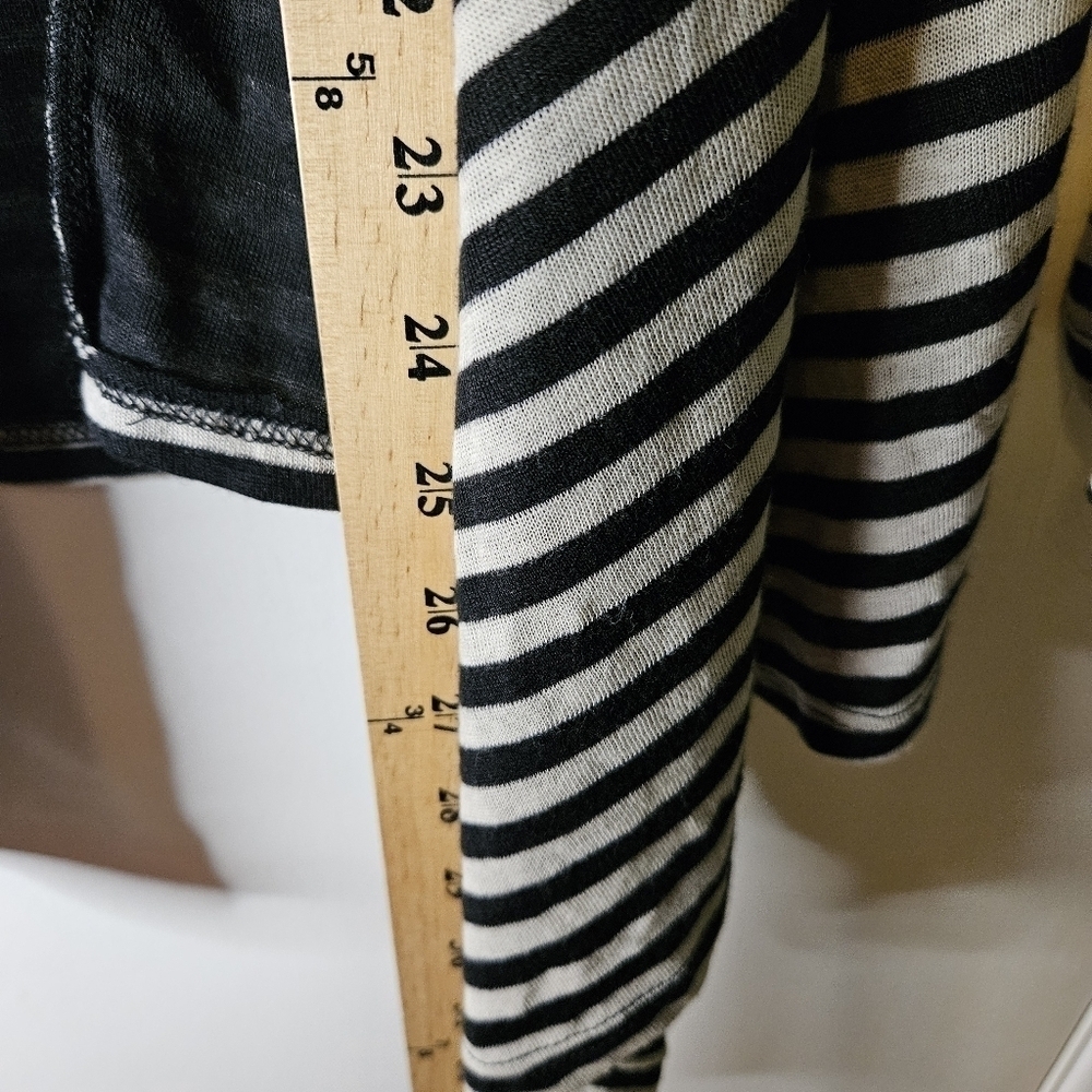 Hanger 55 Women's Size Large Open Cardigan Striped Black & White - Picture 7 of 11